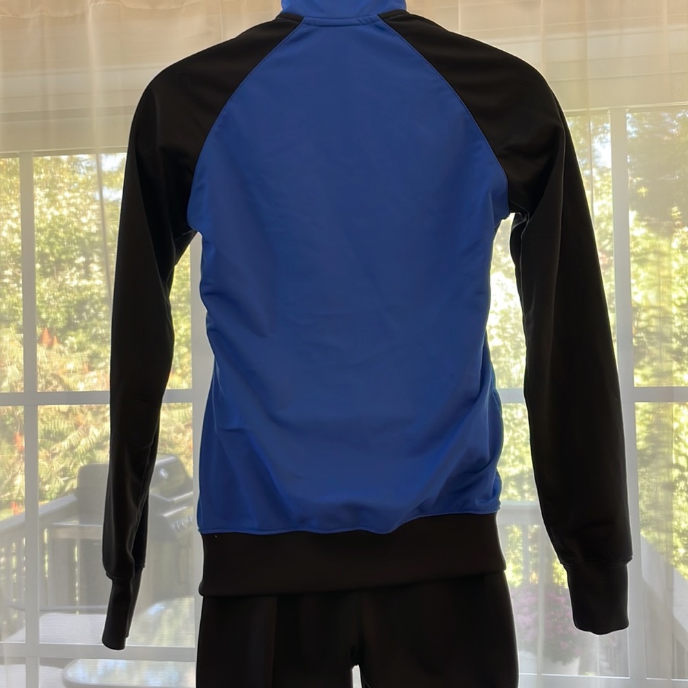 Track suit - Picture 5 of 11